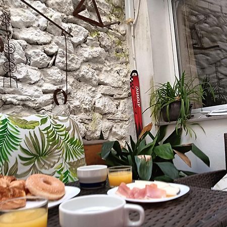 Appartamento La Casa De La Plaza Guejar Sierra Esterno foto