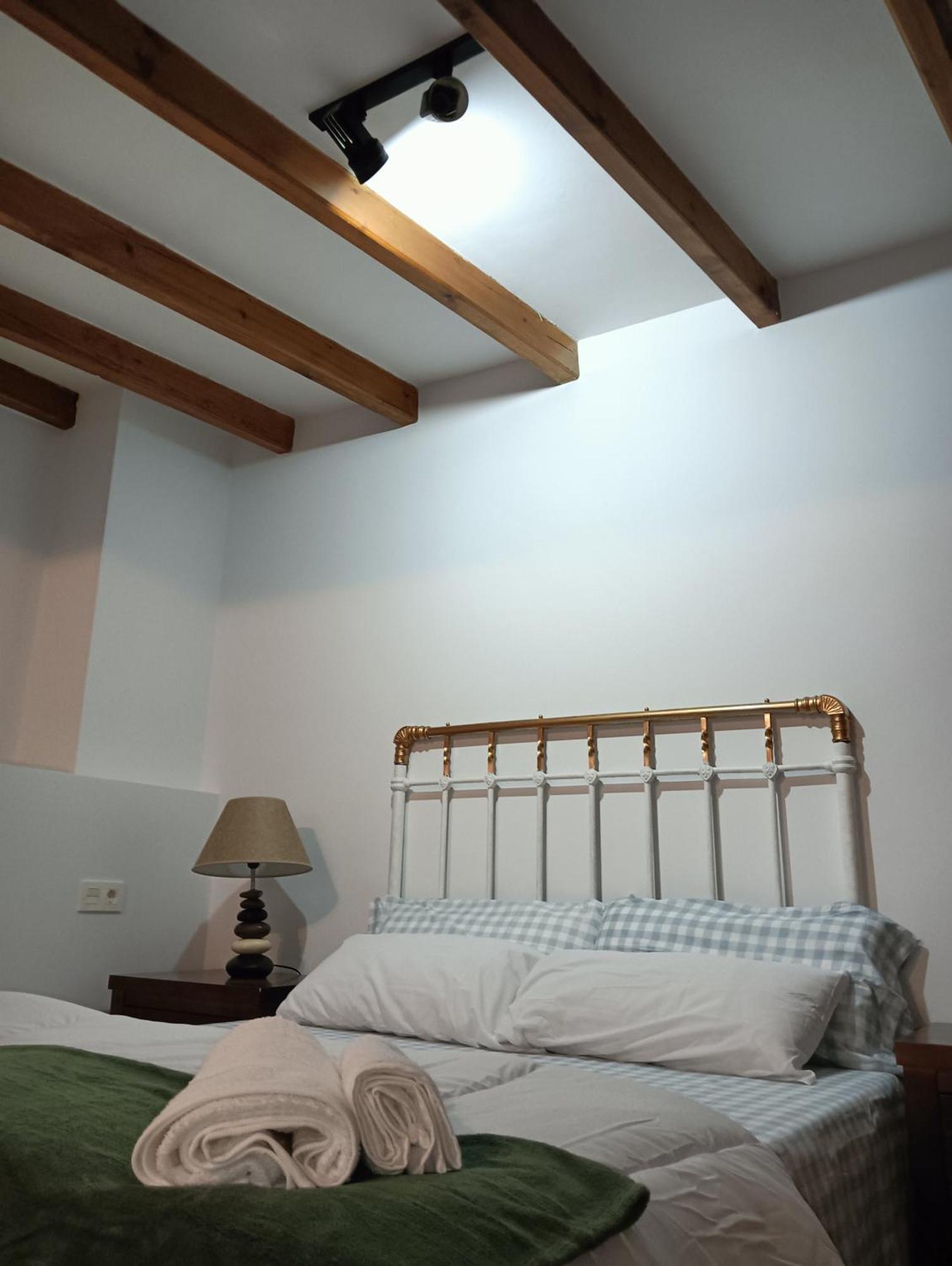 Appartamento La Casa De La Plaza Guejar Sierra Esterno foto