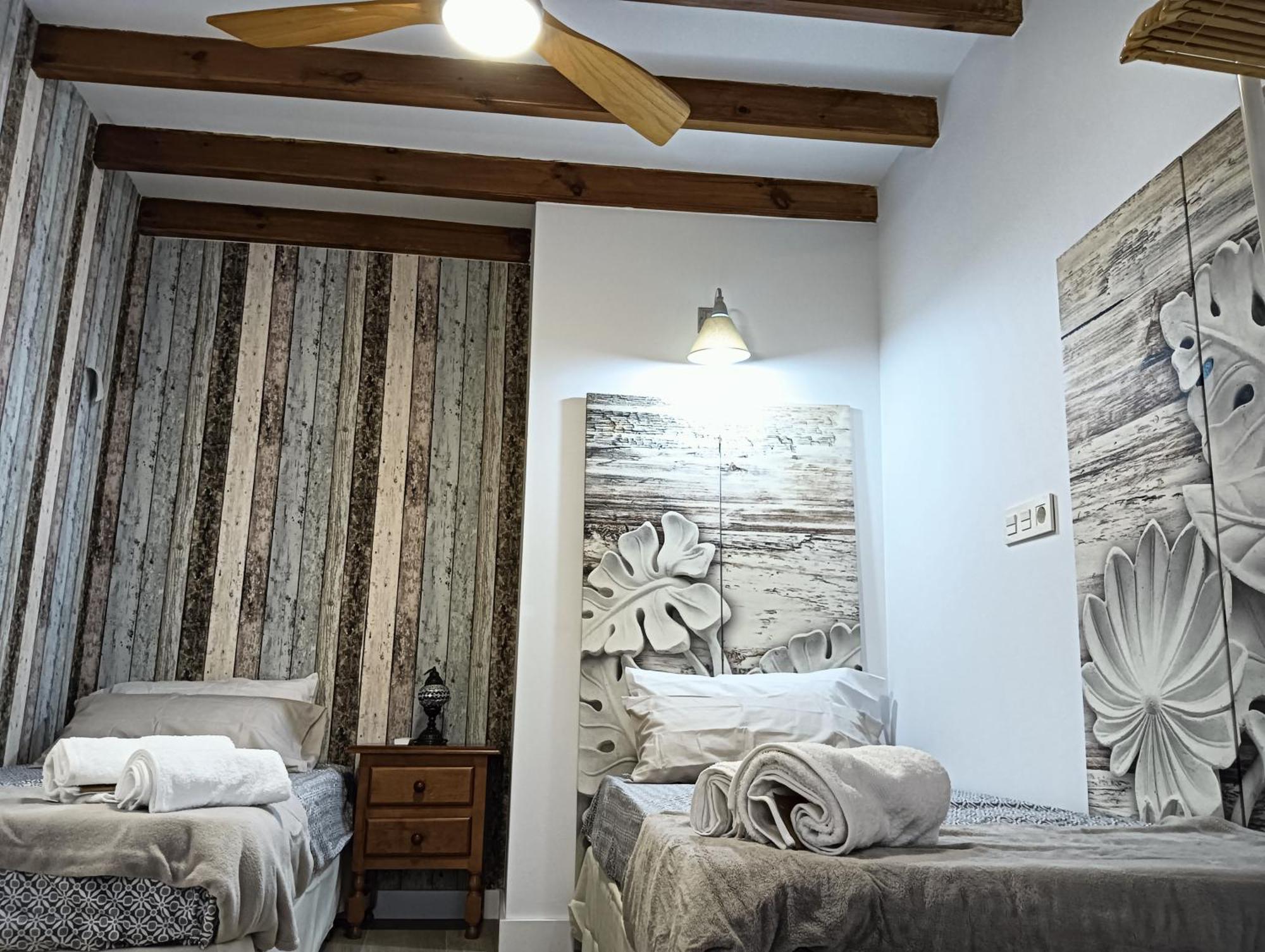 Appartamento La Casa De La Plaza Guejar Sierra Esterno foto